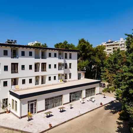 Metropolis Palace