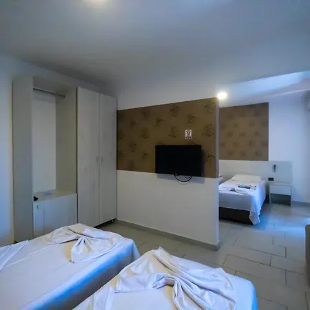 酒店 Metropolis Palace Durrës