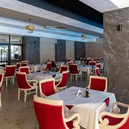 Metropolis Palace 3* Durrës