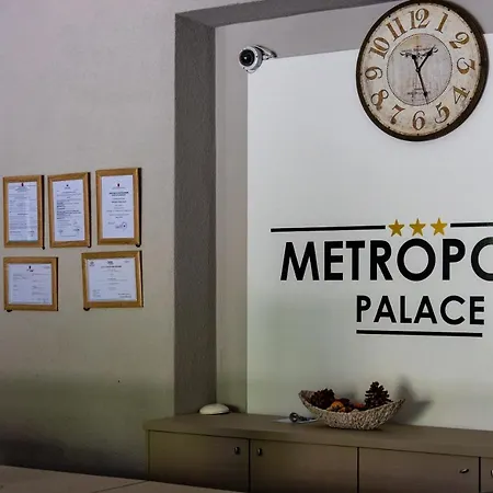 Metropolis Palace 3*