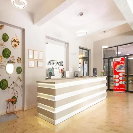 Hotel Metropolis Palace 3*